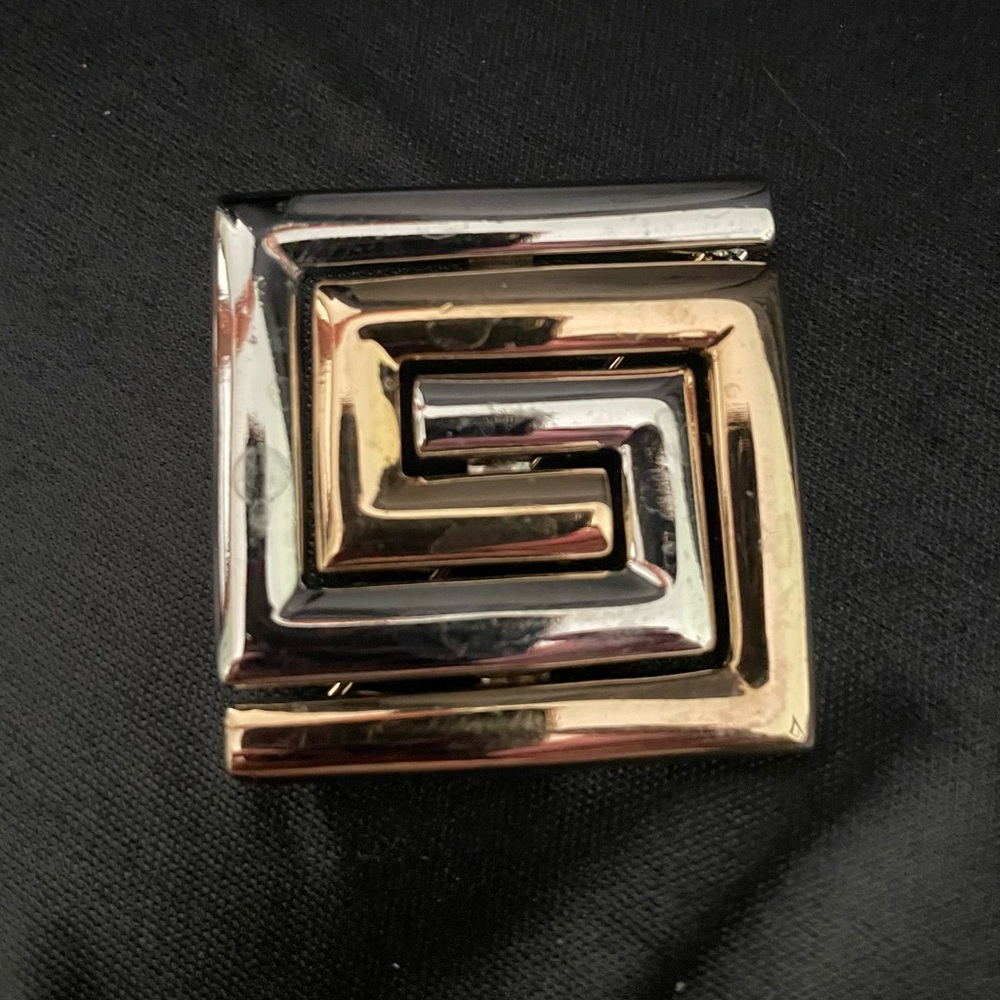 🌸$5/25🌸 - Lady Remington Gold and Silver Geometric Brooch
